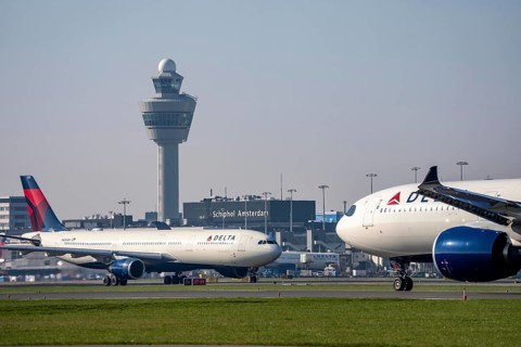 Delta Air Lines Airbus A330-300 on the taxiway to the Aalsmeerbaan runway, and at takeoff,