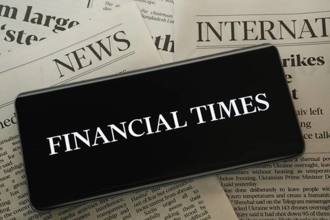The logo of the newspaper Financial times is displayed on a smartphone screen