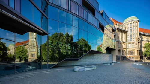 German National Library, German Library, The building of the German Library from 1913 is reflected