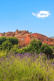 View of Roussillon, Luberon, Département Vaucluse, Provence-Alpes-Cote dAzur, France