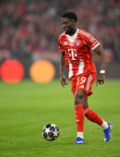 Alphonso Davies Bayern FC Munich FCB (19) Action on the ball Football UEFA Champions League CL