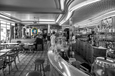 Café des Deux Moulins, filming location of the movie The Fabulous World of Amélie, 15 Rue Lepic,