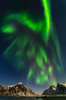 Aurora over the mountains and sea of Lofoten, Northern Lights, Northern Lights, Landscape, Leknes,