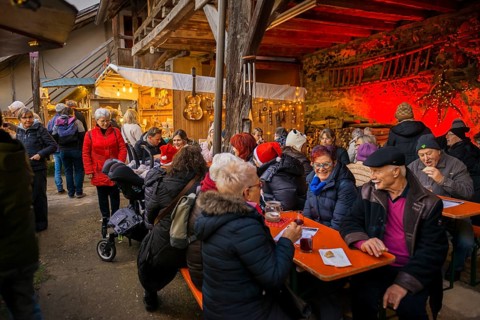 Christmas market, Burkheim, Vogtsburg, Kaiserstuhl, Baden-Württemberg, Germany