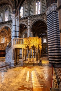 Interior of colorful marble decoration, Siena Cathedral or Cattedrale di Santa Maria Assunta,