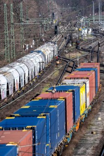 Container trains in the freight yard, so-called installation tracks in Duisburg-Rheinhausen,