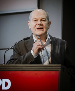 Olaf Scholz (SPD), Federal Chancellor, recorded during his speech at the state representatives'