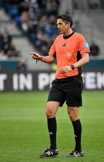Referee Deniz Aytekin gesture gesture soccer Bundesliga, PreZero Arena, Sinsheim,