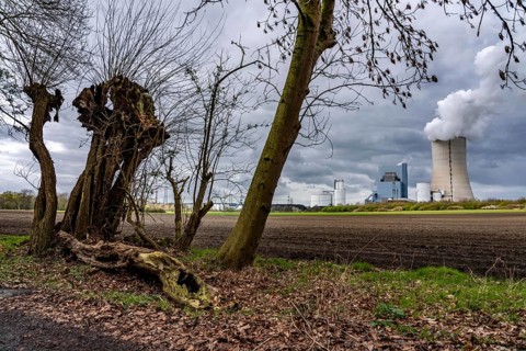 The UNIPER Datteln 4 coal-fired power plant, power plant block and cooling tower, fields, old