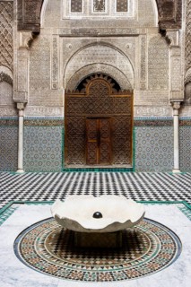 Courtyard of the Medersa Attarine Koran School, Fez El Bali, Medina, UNESCO World Heritage Site,