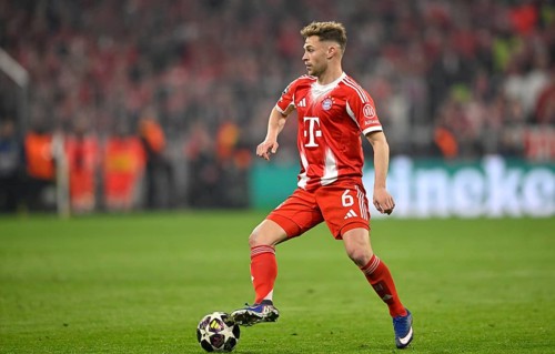 Joshua Kimmich FC Bayern Munich FCB (06) Action on the ball Football UEFA Champions League CL