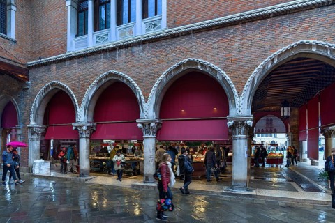 Fish market, rialto market in the San Polo district, Venice, Veneto, Italy