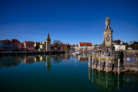 Mangturm, tax office, Bavarian Lion, harbour entrance, Lindau, Bavaria, Lake Constance, Germany