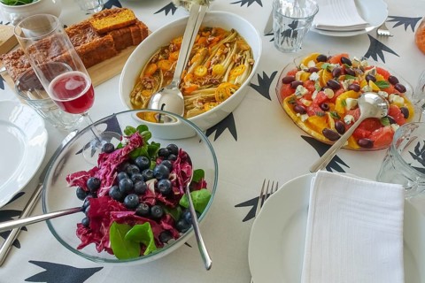 Vegetarian cuisine, salad with blueberries, radicchio (Cichorium intybus var. foliosum), chicory at