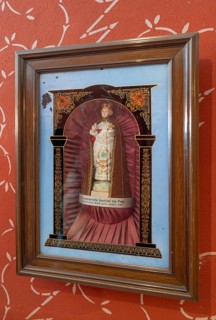 Figure of a saint in a picture frame in the bedroom around 1900, in the Häckerhaus built in 1793,
