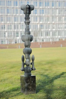 Sculpture Europe by Rudolf Kedl 1985, grey metal sculpture, modern art, abstract art, symmetrical