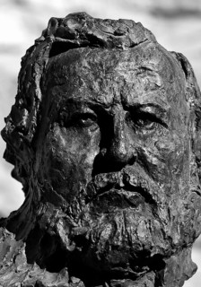 Portrait head Carl Vogt by Thomas Duttenhoefer, bronze, green patina, Giessener Köpfe, Altes