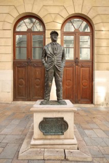 Monument to French actor and entertainer Jules Muraire, Raimu, Toulon, Var, Provence, France