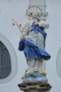 Marian column with blue Madonna figure with baby Jesus and halo, Dillingen an der Donau, Donauried,