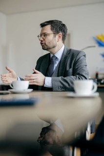 Marco Buschmann (FDP), Bundesminister der Justiz, aufgenommen im Rahmen eines Interview fue NBR in