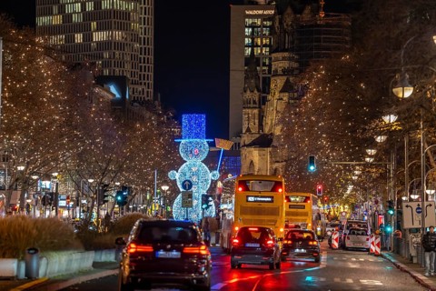 Christmas decoration, light decoration, in Berlin, Tauentzienstraße, view of the Memorial Church on