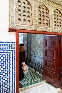 Alley in the old town, Souk, Fez El Bali, Medina, UNESCO World Heritage Site, Fez, Morocco