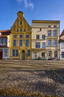 Historic houses, sidelight, street An der Obertrave, Old Town, Hanseatic City of Lübeck,