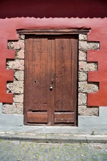 Old solid wooden entrance door, San Cristóbal de La Laguna, Tenerife, Canary Island, Spain