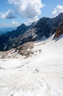 Snow field, mountain basin with glacier remnant of the Höllentalferner, Höllental, rocky mountain