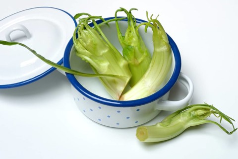 Puntarelle in bowl, asparagus chicory