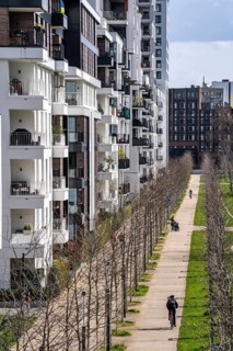 Modern residential neighbourhood along Toulouser Allee, high-rise buildings with flats and offices,