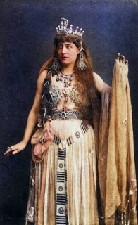 Lillie Langtry (1853-1929) English socialite and actress who first appeared on stage in 1881. Here