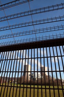 Security fence, Grohnde Nuclear Power Plant, Emmerthal, Hameln, Lower Saxony, Germany, Europe,