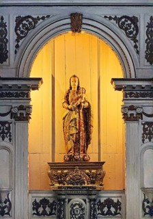 Sacred sculpture Prayer to Our Lady for the Protection of Our Children in the Igreja de S. Jose das