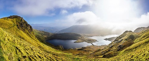 Pyg Track over Llyn Llydaw lake, Pen-y-Pass, mountain pass, Snowdonia, Gwynedd, north-west Wales,