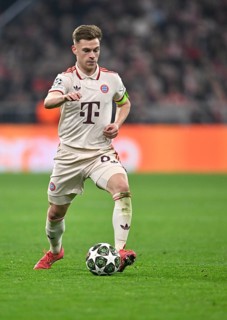 Joshua Kimmich FC Bayern Munich FCB (06) Action on the ball UEFA Champions League Allianz Arena,