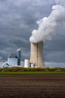 The UNIPER Datteln 4 coal-fired power plant, power plant block and cooling tower, fields, old