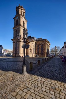 Ludwigskirche, church, cobblestone pavement, lantern, square, blue sky, cloudless, Am Ludwigsplatz,