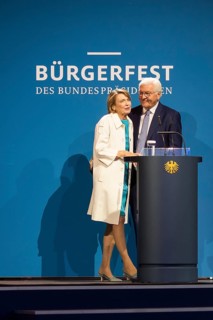 Elke Büdenbender (woman of the Federal President) and Frank-Walter Steinmeier (President of the