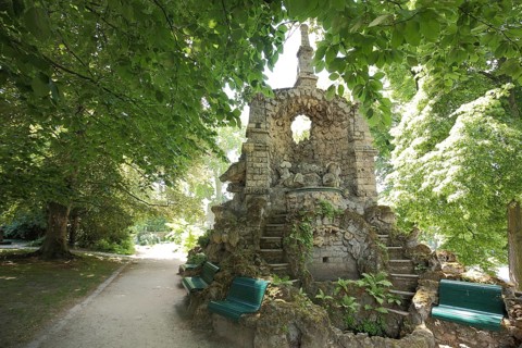 Hercules Fountain, Hercules Fountain, Park with deciduous trees, Heylshofpark, Worms,