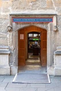 Entrance, door, Schola Astronomiae et Rhetoricae, Bodleian Library, inner courtyard, Old Schools