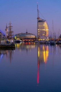 New harbour, harbour basin, harbour district, residential buildings, office buildings, Sail City