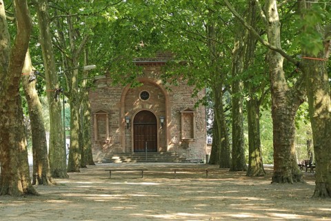 Orangery with plane tree alley, Günthersburgpark, Bornheim, Frankfurt am Main, Hesse, Germany