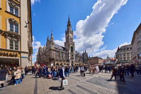 New town hall, neo-Gothic style, architect Georg von Hauberrisser, town hall tower, square, general