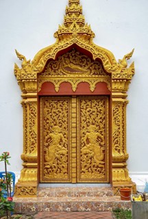 Ornate gilded door, Wat Choumkhong, Luang Prabang, Laos