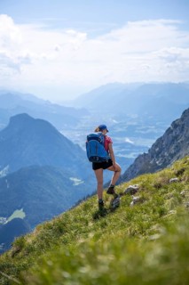 Mountaineers climbing the Scheffauer, Kitzbühel Alps, Tyrol, Austria