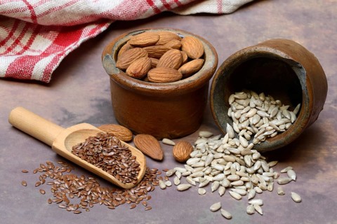 Potty kernels, mix of almond seeds, sunflower seeds, linseeds and pumpkin seeds