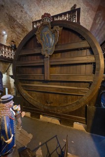 Large barrel, barrel cellar, barrel construction, Heidelberg Castle, Baden-Württemberg, Germany