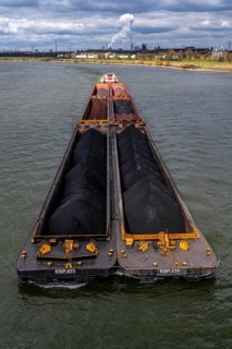 Pushed convoy HGK, Herkules II loaded with coal and ore, on its way to the Krupp Mannesmann