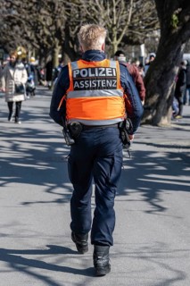 Police officer Assistance police patrol